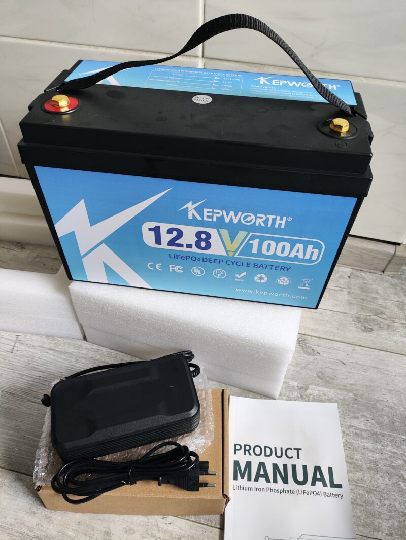 kepworth lifepo4 akumuliatorius 100ah 12v su įkrovikliu ir USB